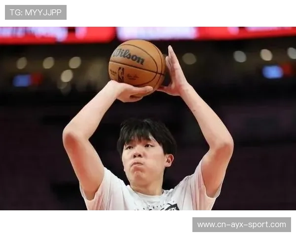 杨瀚森迎来NBA首发，表现稳健助力开拓者抗衡灰熊
